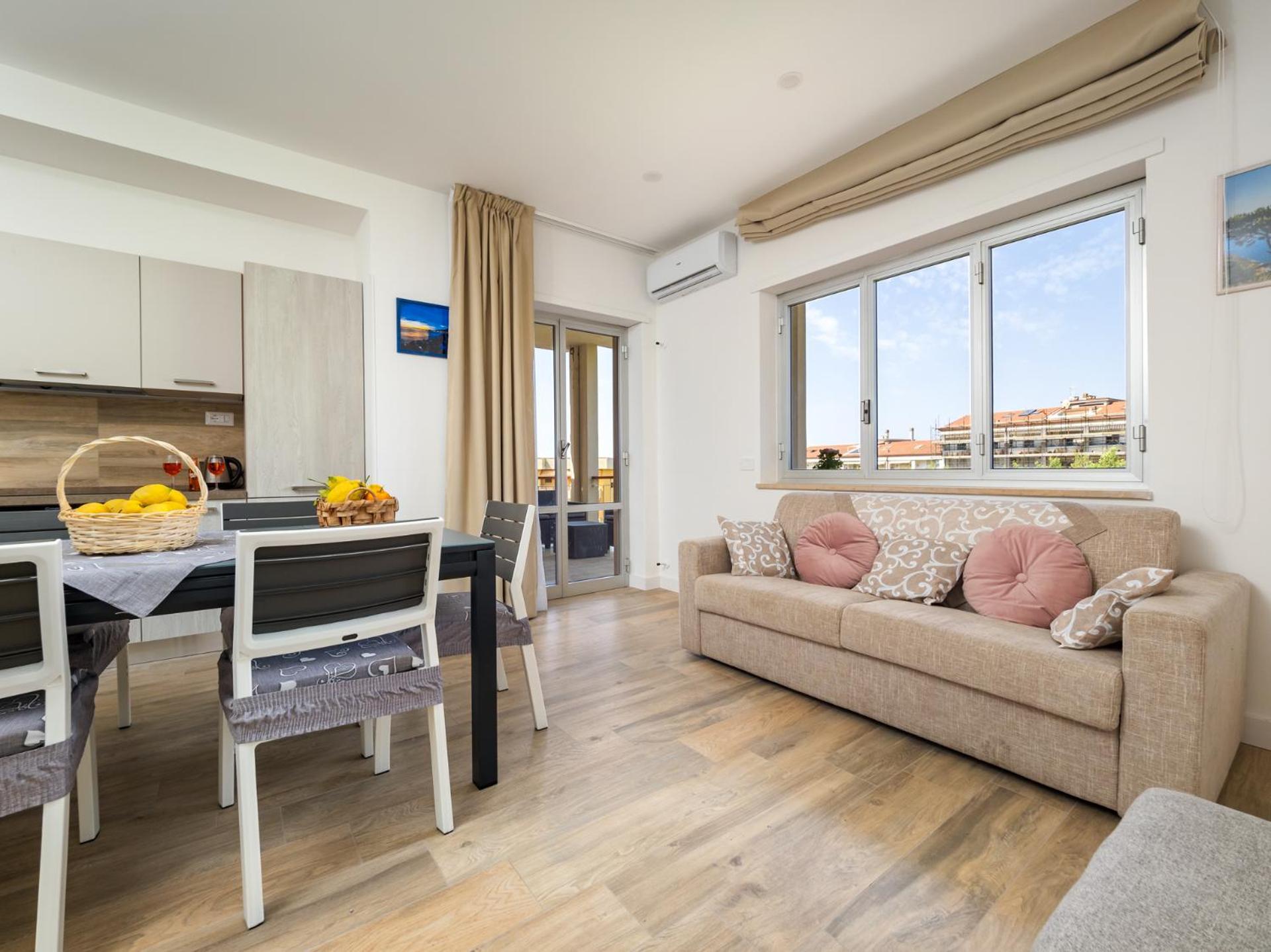 Nonno Angelo - 4 Bedrooms With Free Parking & Seaview Balcony Сорренто Экстерьер фото